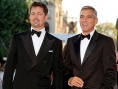 Brad Pitt si George Clooney, isi fac glume unul altuia