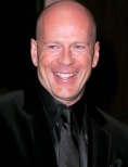 Bruce Willis o sa joace intr-un film de actiune care are fete in roluri principale