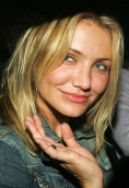 Cameron Diaz a procurat marijuana de la Snoop Dogg