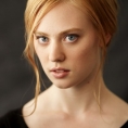 Woll Deborah Ann ofera un alt gust in noul sezon True Blood