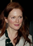 Julianne Moore a fost distribuita in Games Change