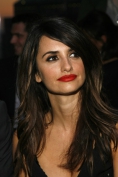 Penelope Cruz este o mama fericita