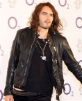 Russell Brand a fost dat afara de la MTV