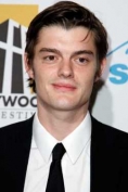 Sam Riley va juca in A Dead Man in Deptford