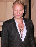 Sting se implica din ce in ce mai mult in salvarea delfinilor