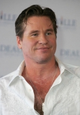 Val Kilmer a inceput sa slabeasca afisand o noua silueta