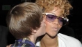 Justin Bieber s-a bucurat ca le-a pupat pe Rihanna si Cheryl Cole