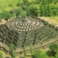 Borobudur, templul budist de la Magelang