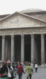 Impozantul Pantheon din Roma