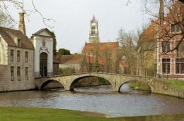 Medievalul si reliogiosul oras Bruges