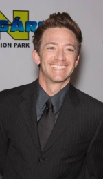 David Faustino