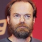 Hugo Weaving