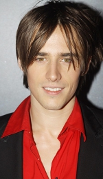 Reeve Carney